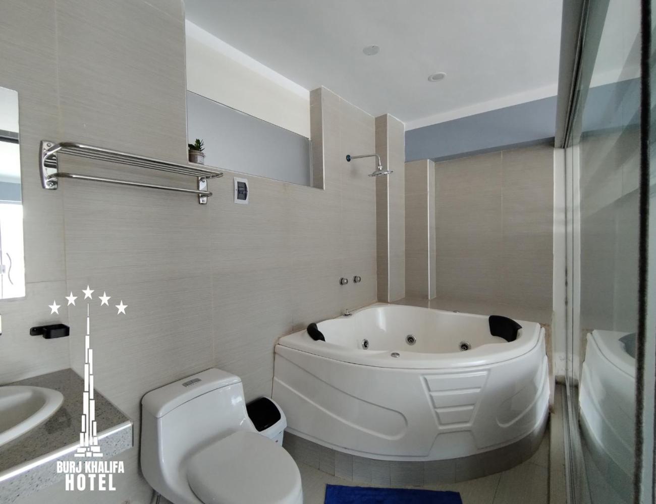 Hotel Burj Khalifa Quillabamba Екстериор снимка