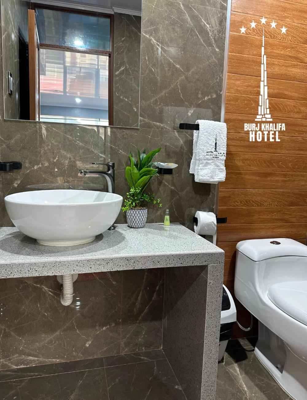 Hotel Burj Khalifa Quillabamba Екстериор снимка